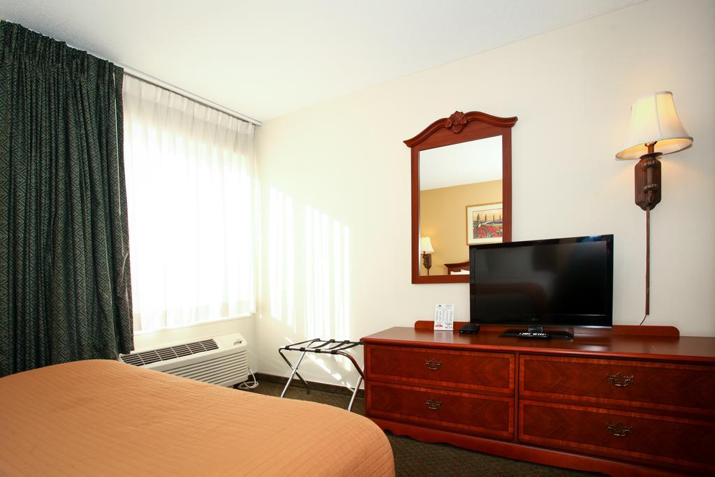 Econo Lodge Inn & Suites Fairview Heights Near I-64 St Louis Zewnętrze zdjęcie